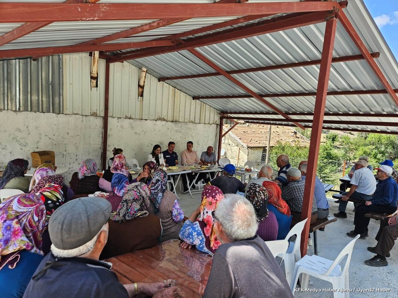 Aksu Kaymakamı Merve Ayık Eldere Köyünde Vatandaşlarla Buluştu - Detay 4