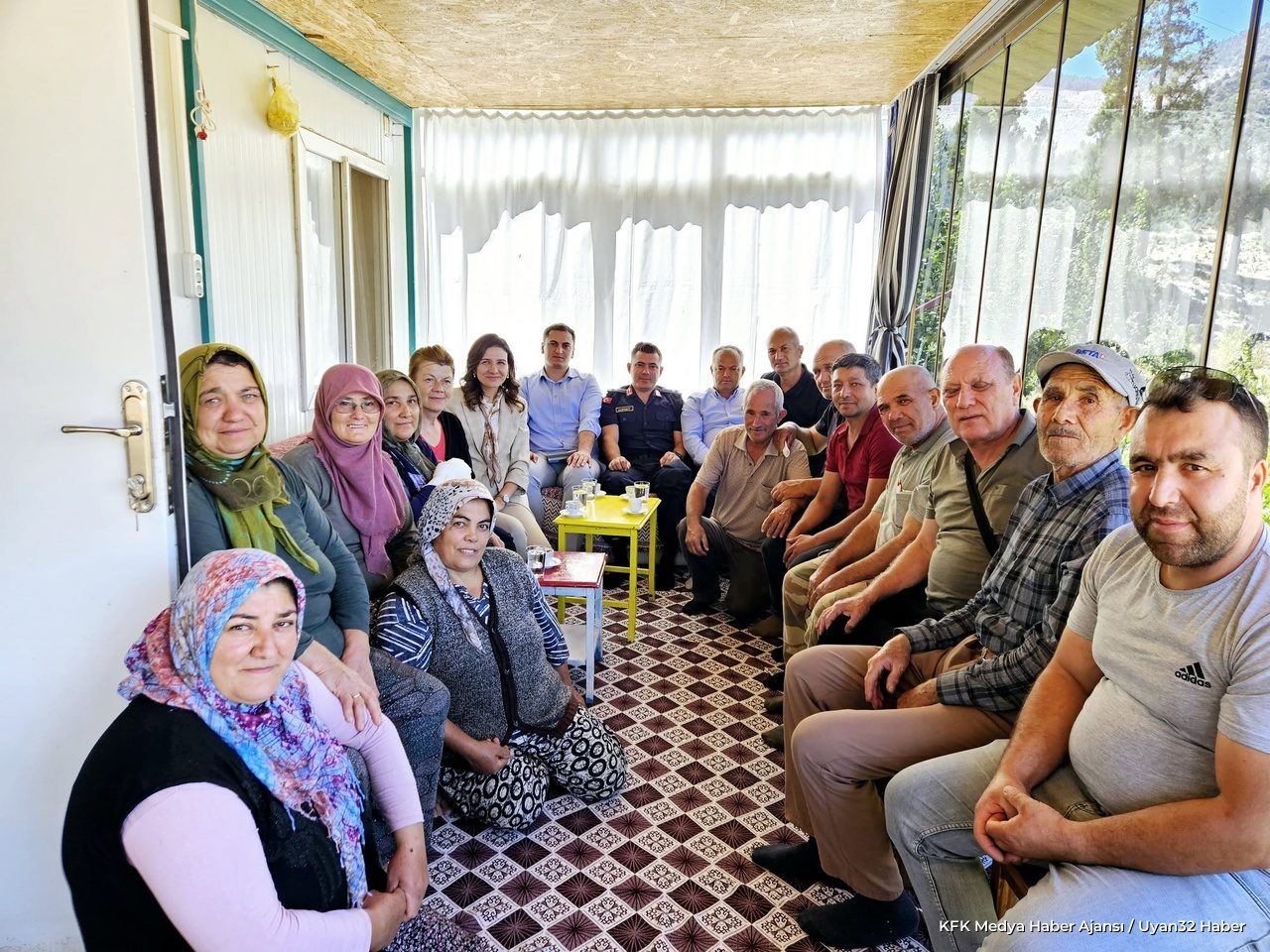 Aksu Kaymakamı Merve Ayık Karacahisar'da Vatandaşlarla Buluştu - Detay 5