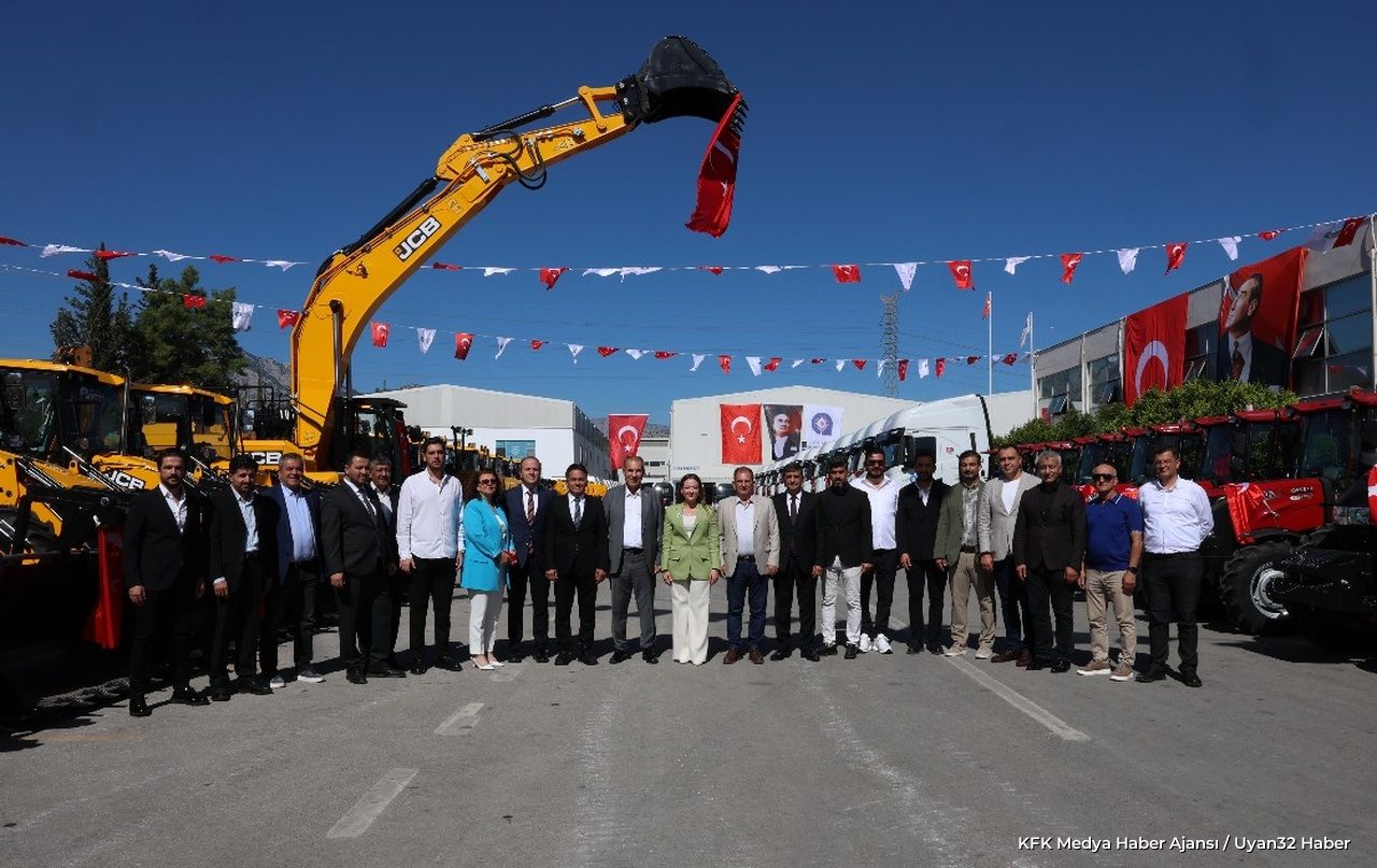 Antalya Büyükşehir'den Filoya Dev Yatırım: 89 Yeni Araç Hizmette