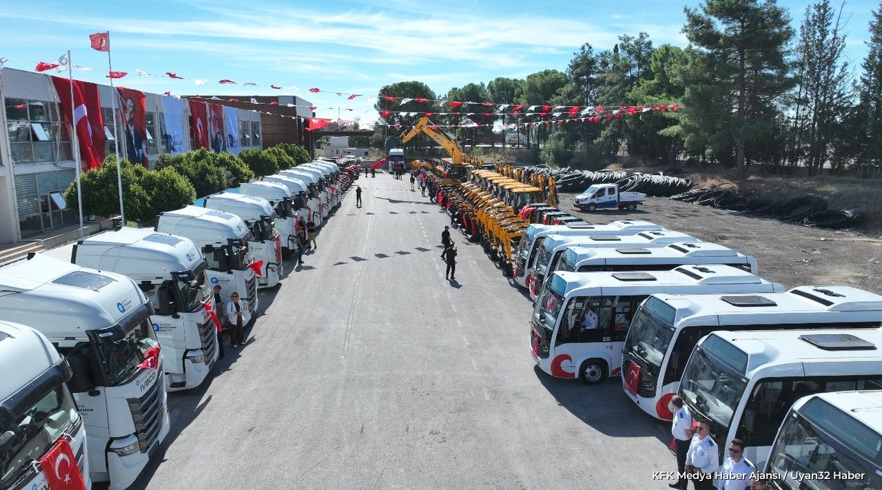 Antalya Büyükşehir'den Filoya Dev Yatırım: 89 Yeni Araç Hizmette - Detay 3