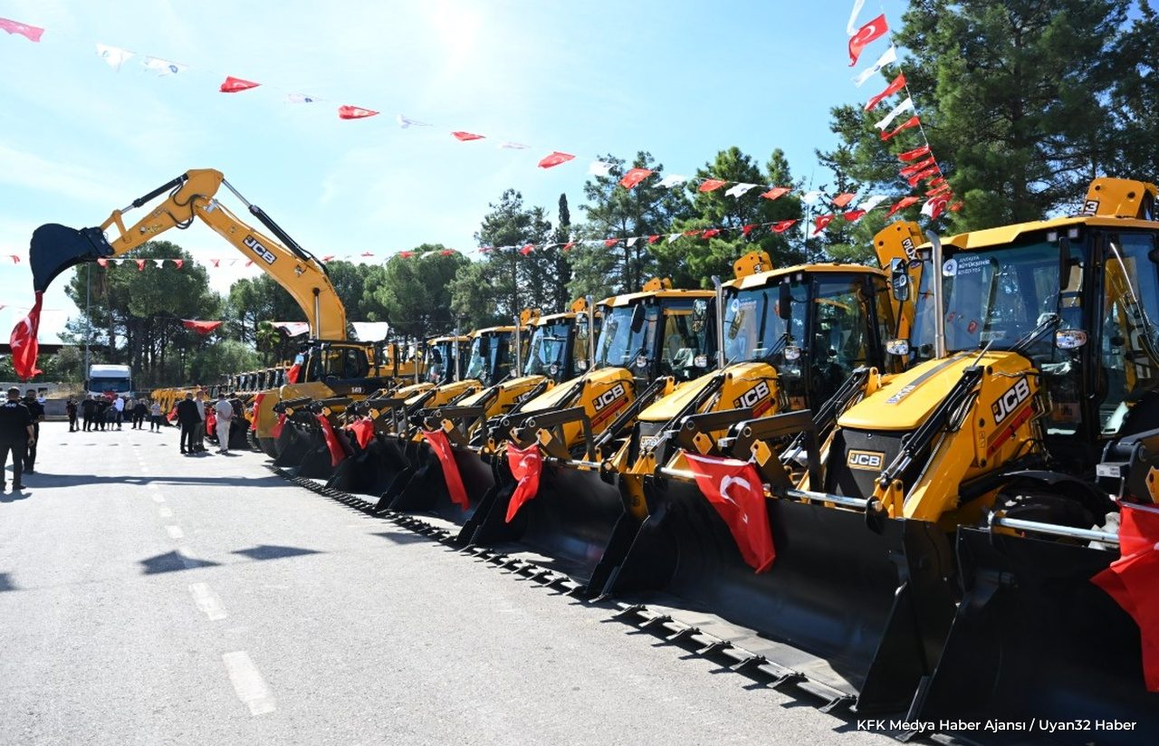 Antalya Büyükşehir'den Filoya Dev Yatırım: 89 Yeni Araç Hizmette - Detay 4