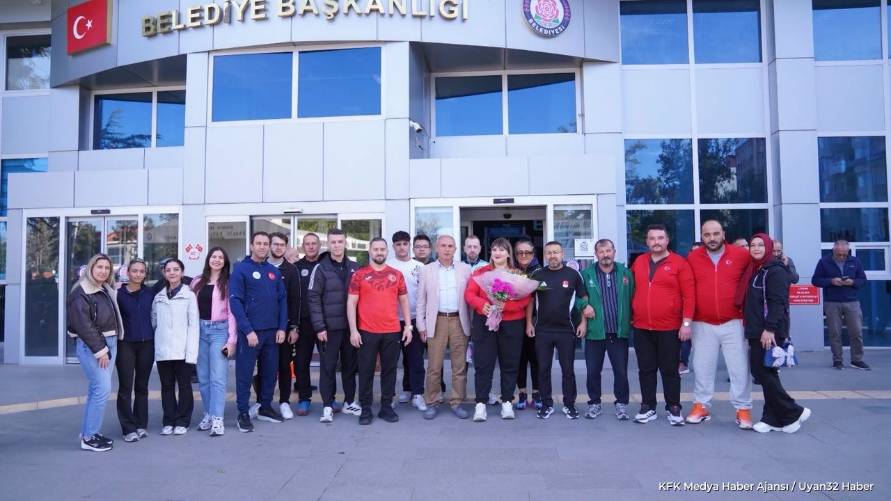 Avrupa Şampiyonu Fatma Gül Çevik Isparta’da Coşkuyla Karşılandı - Detay 3