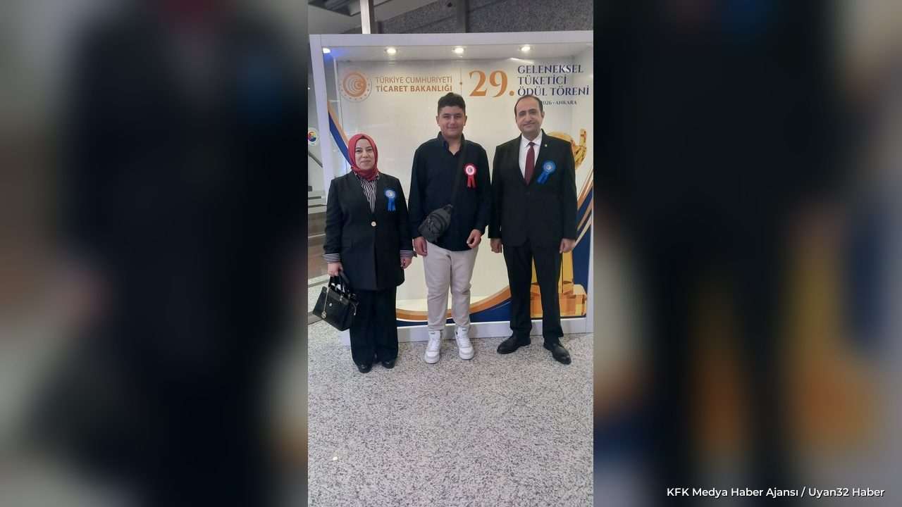 Ayaz Aşçı Türkiye İkincisi Oldu! Ödülü Bakanın Elinden Aldı