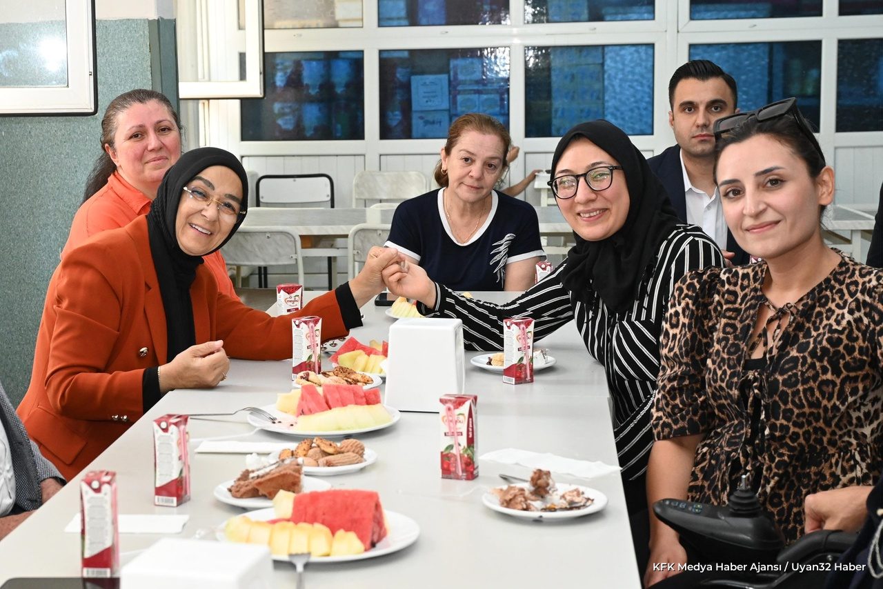 Başdeğirmen Çifti Özel Öğrencilerin Doğum Günü Sevincine Ortak Oldu