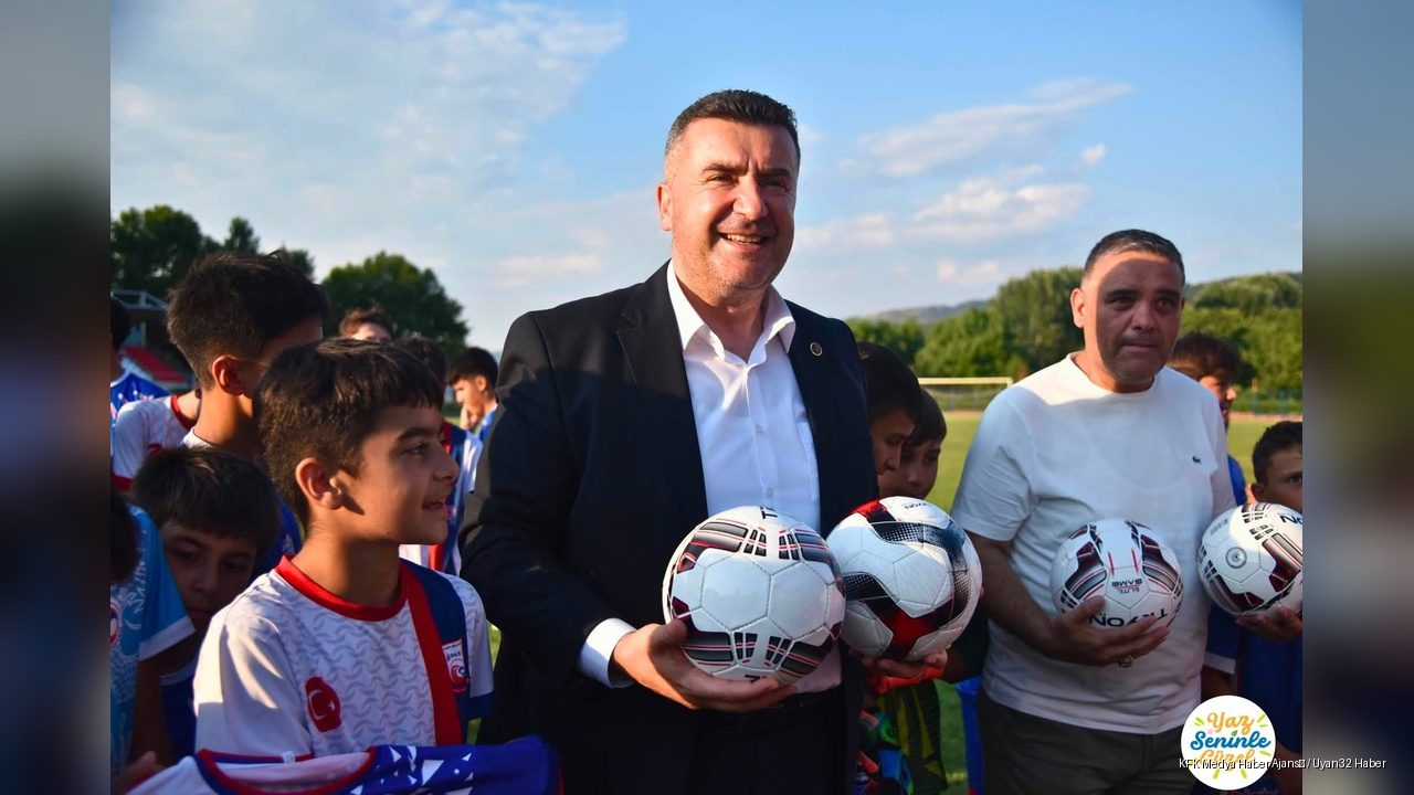 Başkan Mustafa Özer'den Genç Sporculara Destek