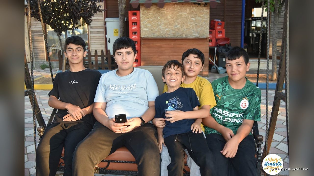 Başkan Özer, Çocuklarla Sabah Namazı Sonrası Buluştu