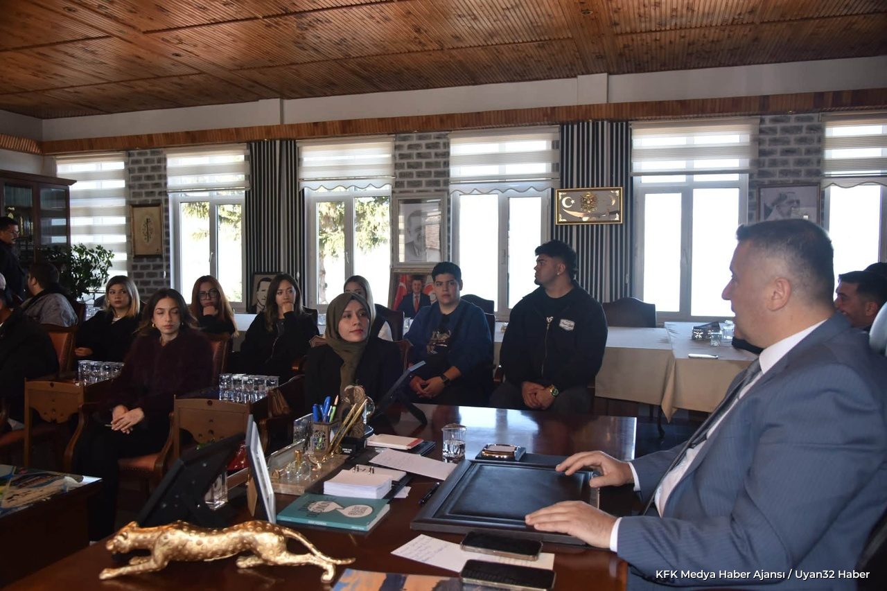 Başkan Özer, Kırıkkale Üniversitesi Öğrencileriyle Bir Araya Geldi - Detay 2