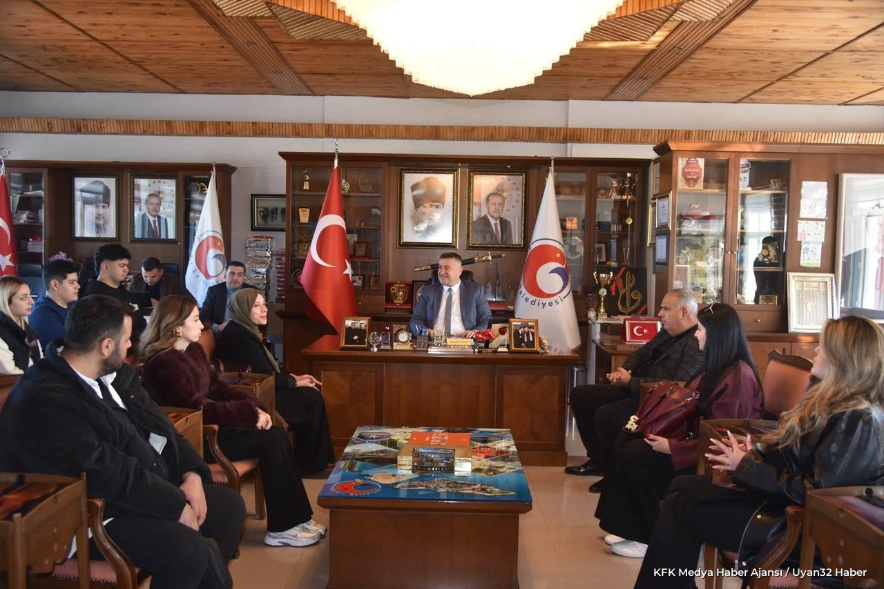 Başkan Özer, Kırıkkale Üniversitesi Öğrencileriyle Bir Araya Geldi - Detay 3