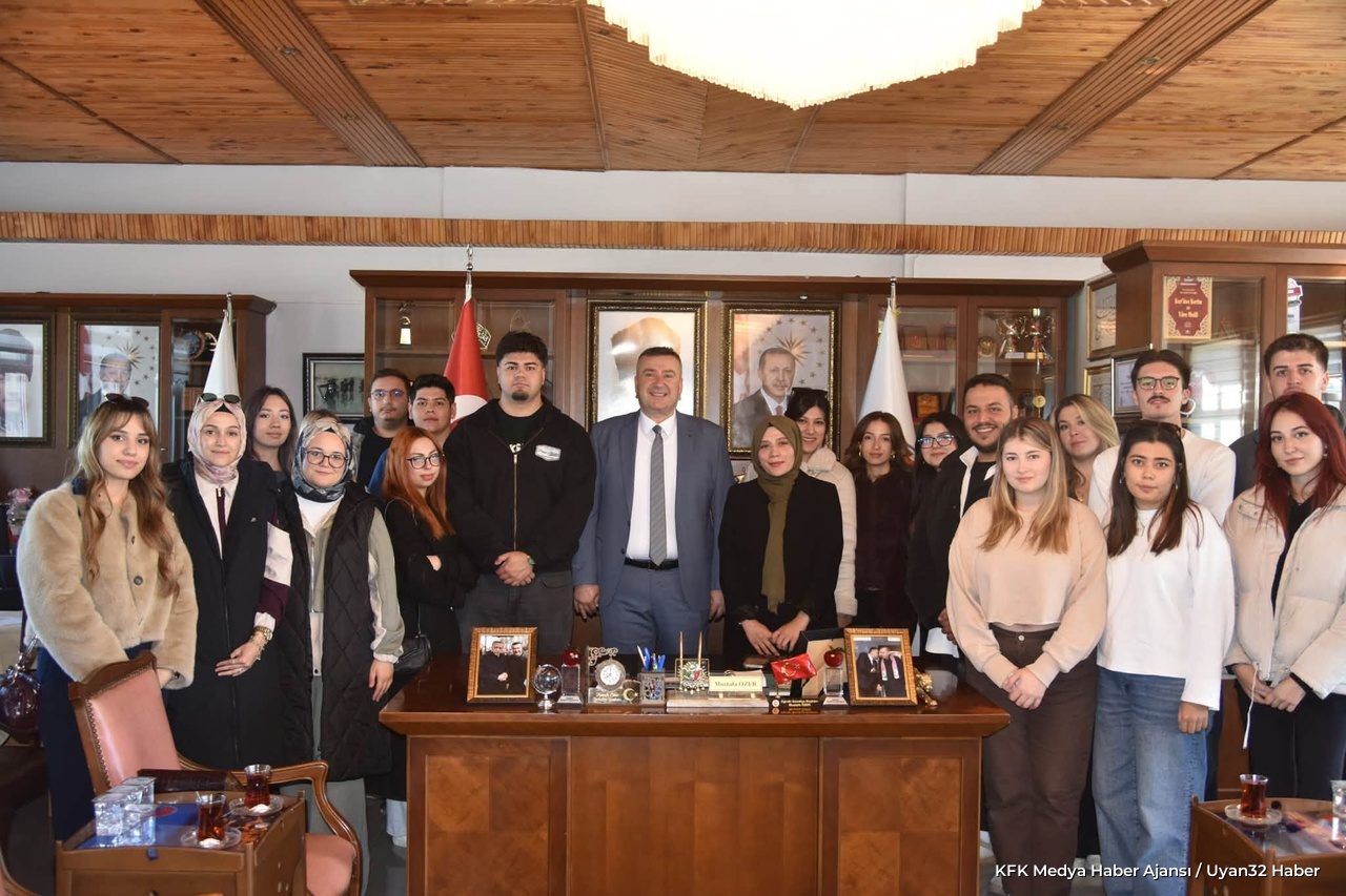 Başkan Özer, Kırıkkale Üniversitesi Öğrencileriyle Bir Araya Geldi - Detay 4