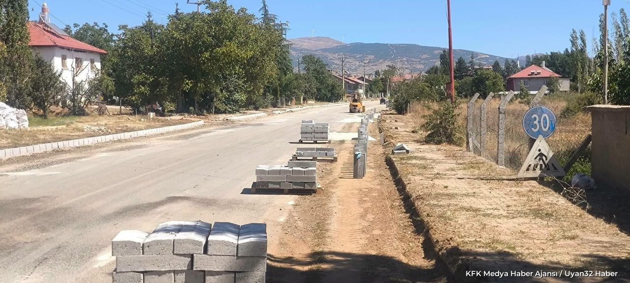 Çarıksaraylar'da Yol Yenileme Seferberliği Başladı