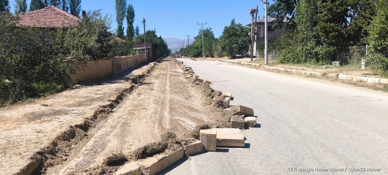Çarıksaraylar'da Yol Yenileme Seferberliği Başladı - Detay 3
