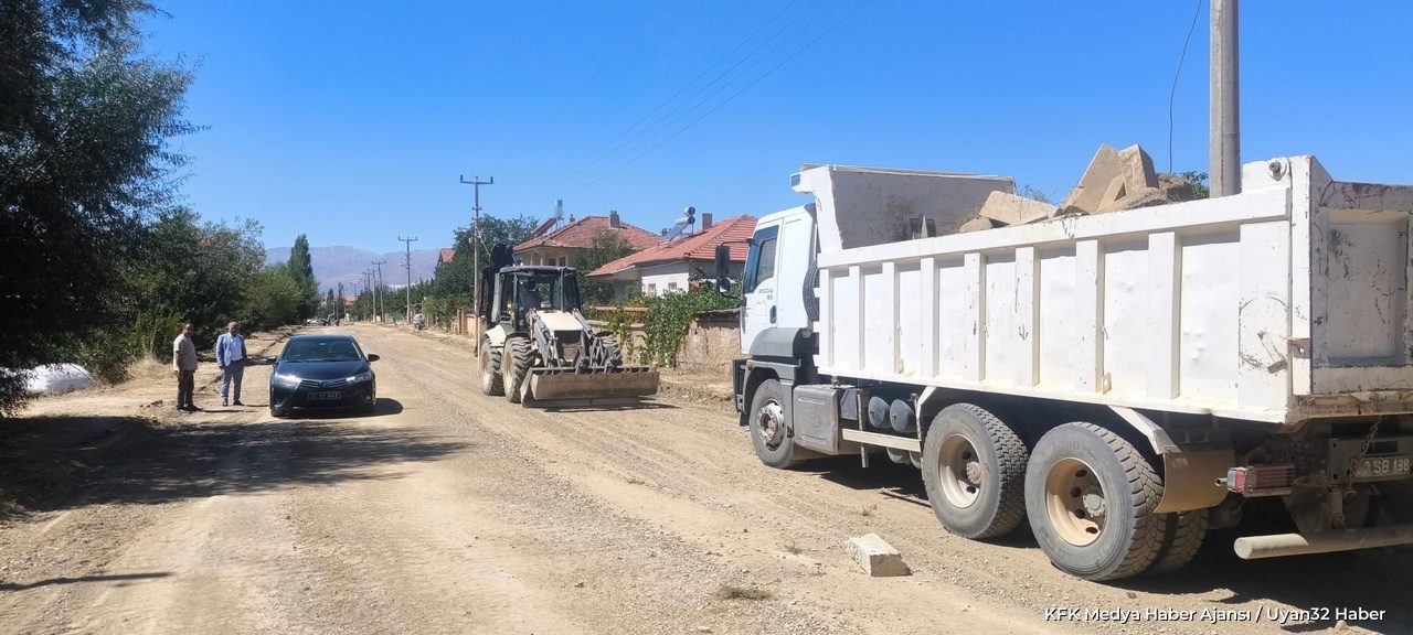 Çarıksaraylar'da Yol Yenileme Seferberliği Başladı - Detay 4