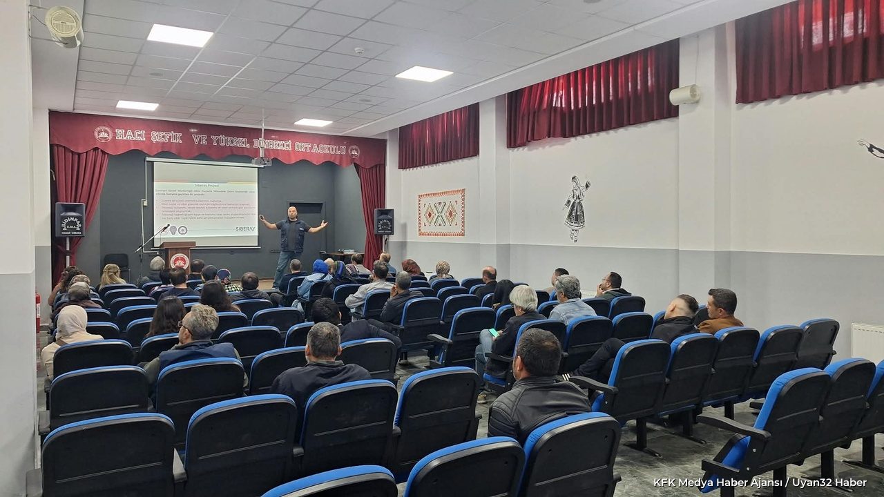 Çocukları Bekleyen Dijital Tehlikeler Anlatıldı