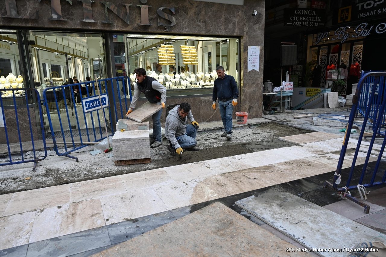 Cumhuriyet Caddesi’nde çalışmalar aralıksız sürüyor - Detay 2