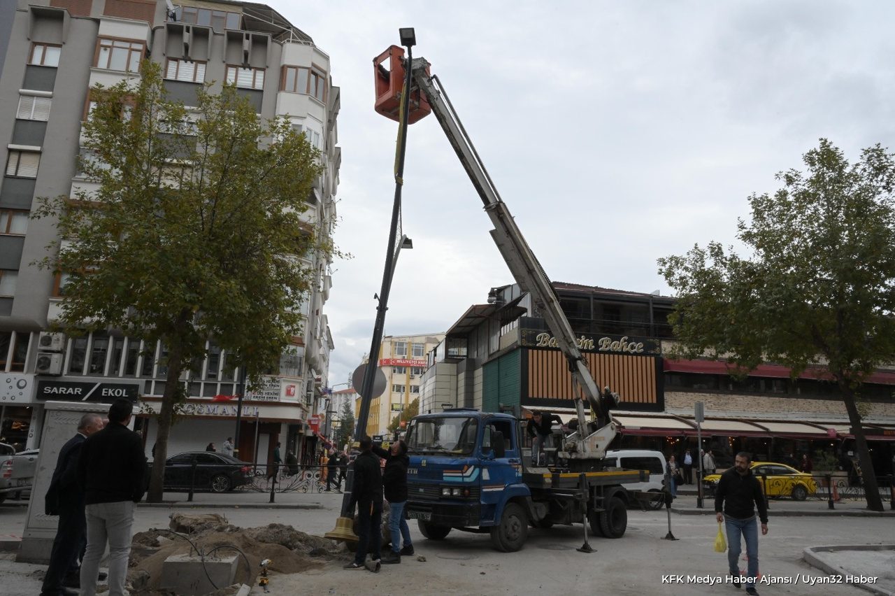 Cumhuriyet Caddesi’nde çalışmalar aralıksız sürüyor - Detay 4