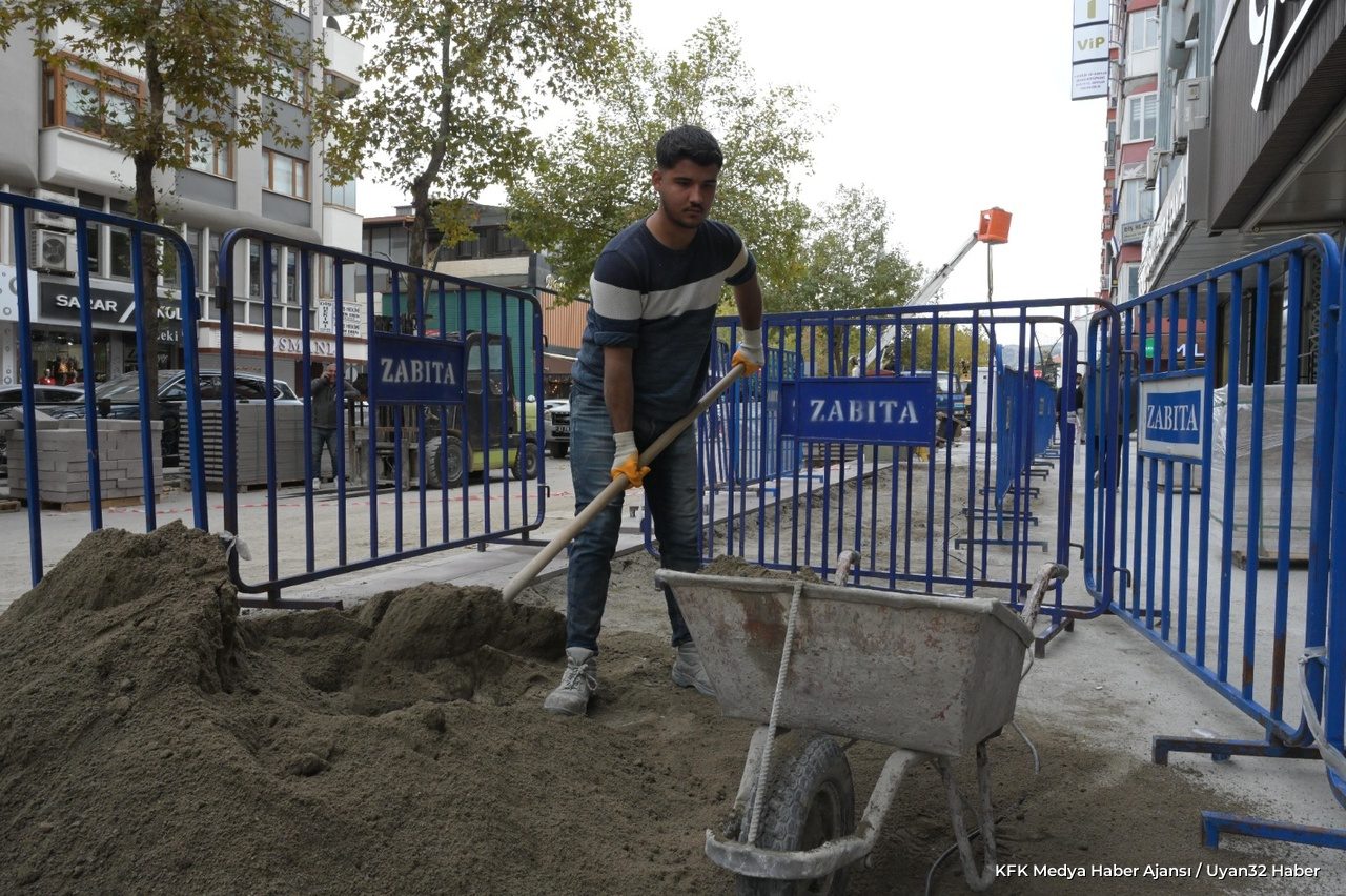 Cumhuriyet Caddesi’nde çalışmalar aralıksız sürüyor - Detay 5