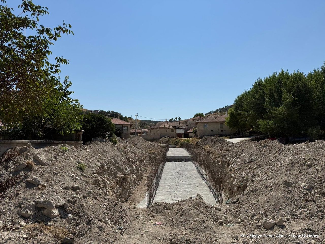 DSİ Müdürü Isparta'da İncelemelerde Bulundu