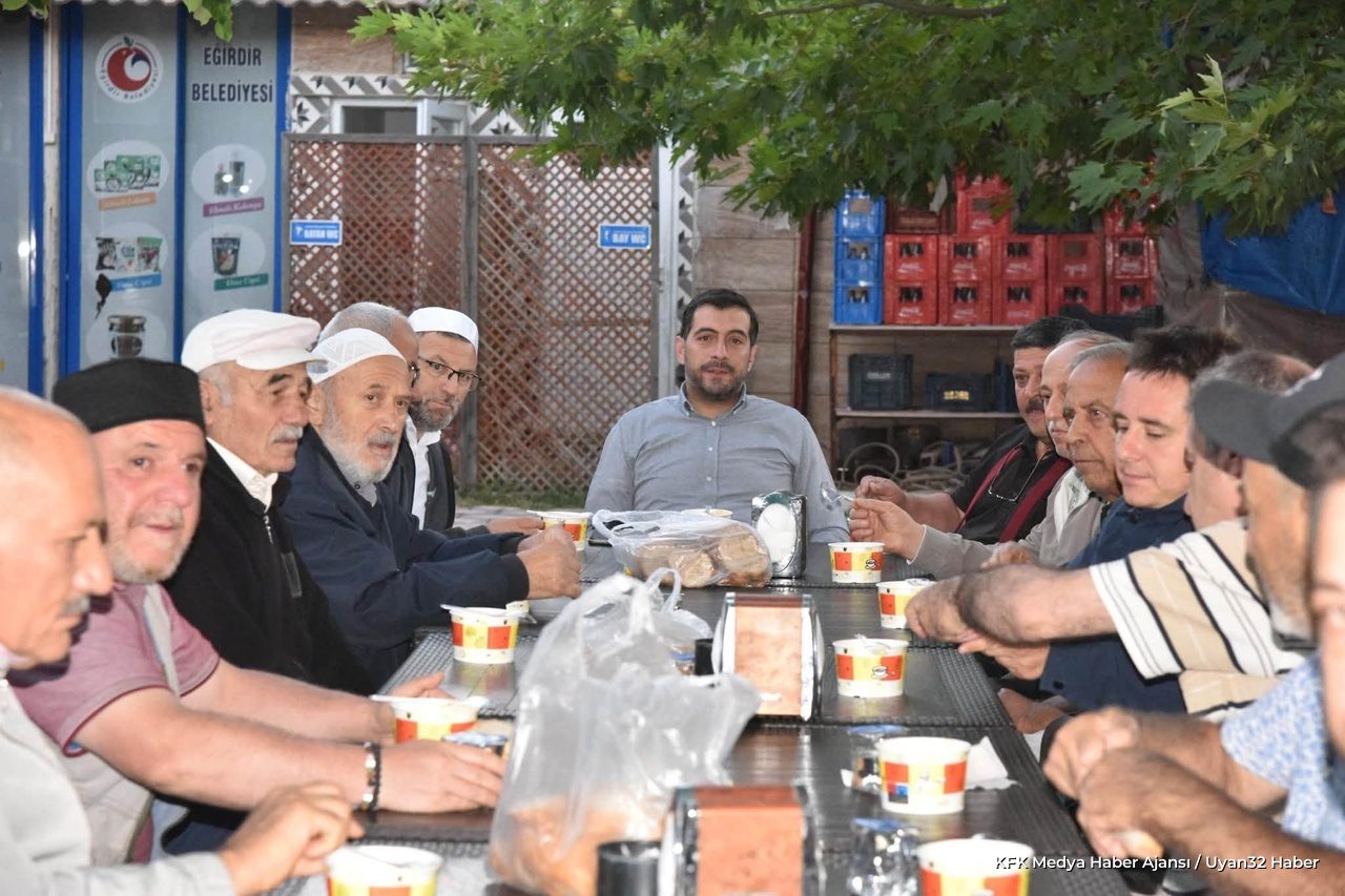 Eğirdir Belediyesi'nden Cuma Sabahı Geleneksel Çorba İkramı