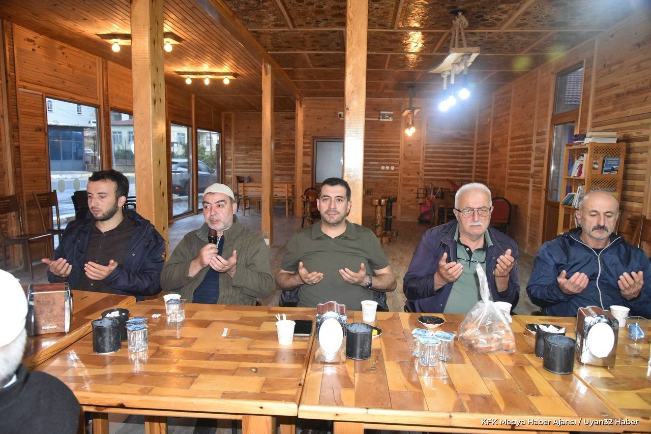 Eğirdir'de Cuma Namazı Sonrası Sıcak Çorba İkramı - Detay 5