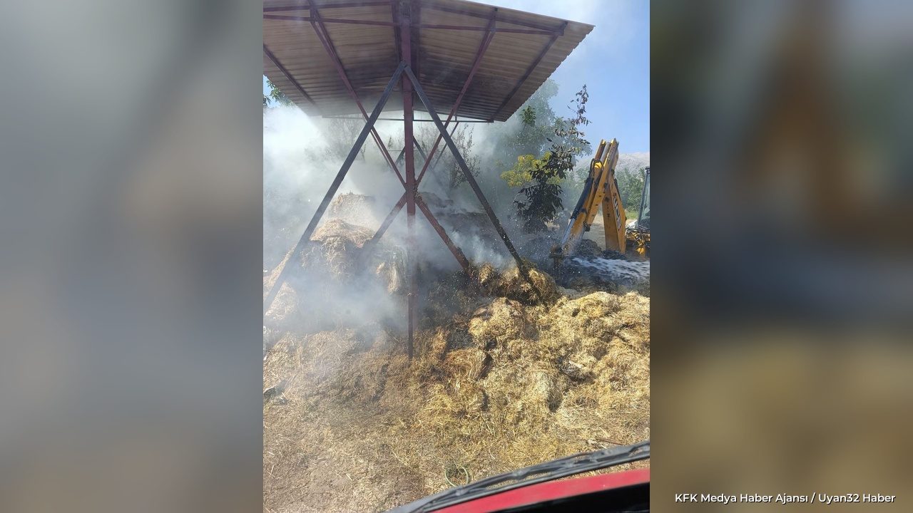 Eğirdir'de Samanlık Yangını: İtfaiye Ekipleri Alevlere Müdahale Etti - Detay 3