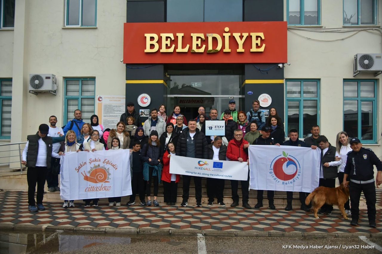 Eğirdir'de Uluslararası Erasmus+ Doğa Yürüyüşü Etkinliği Düzenlendi
