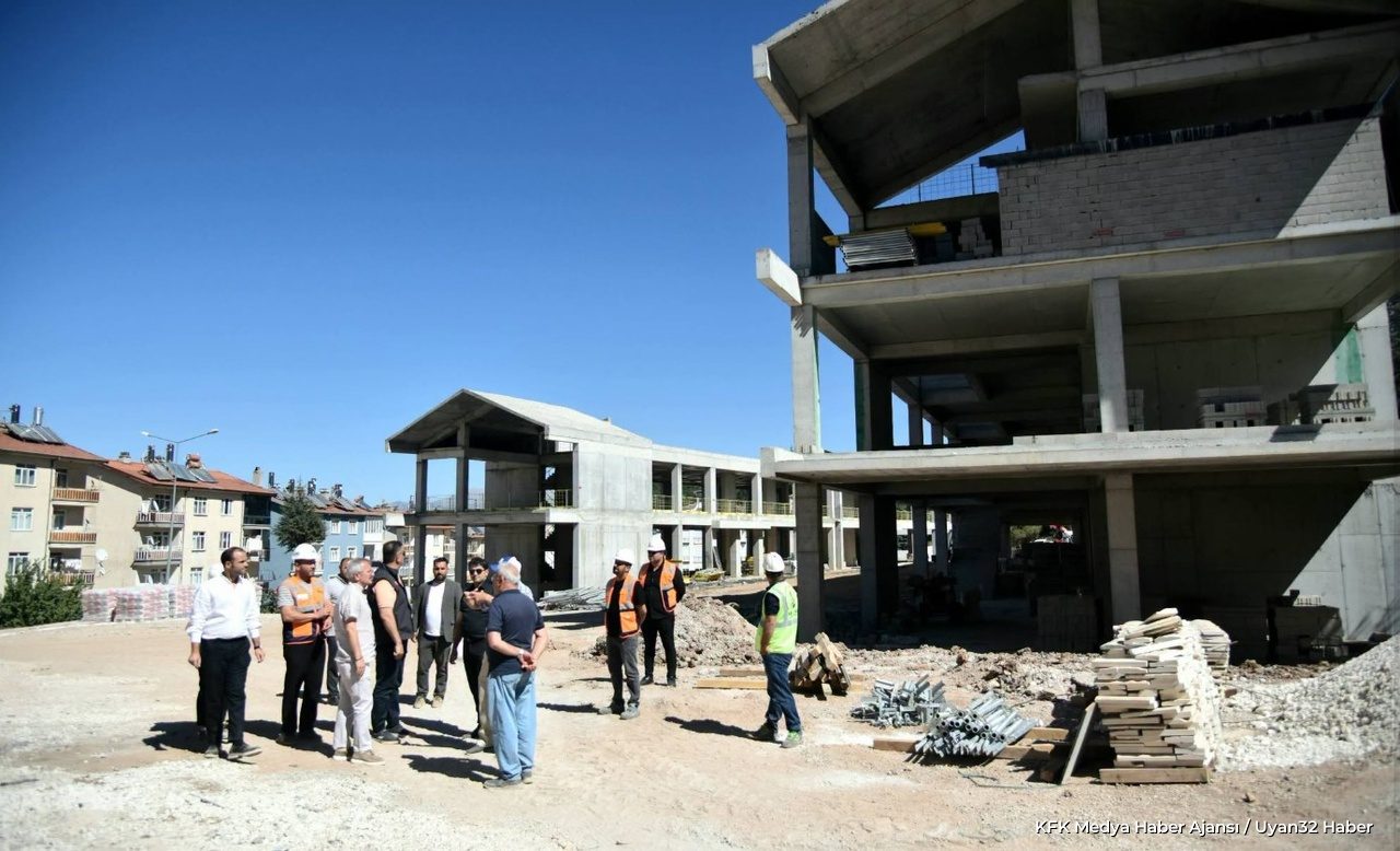 Eğirdir Fen Lisesi İnşaatı Hız Kesmiyor: Protokolden Ziyaret