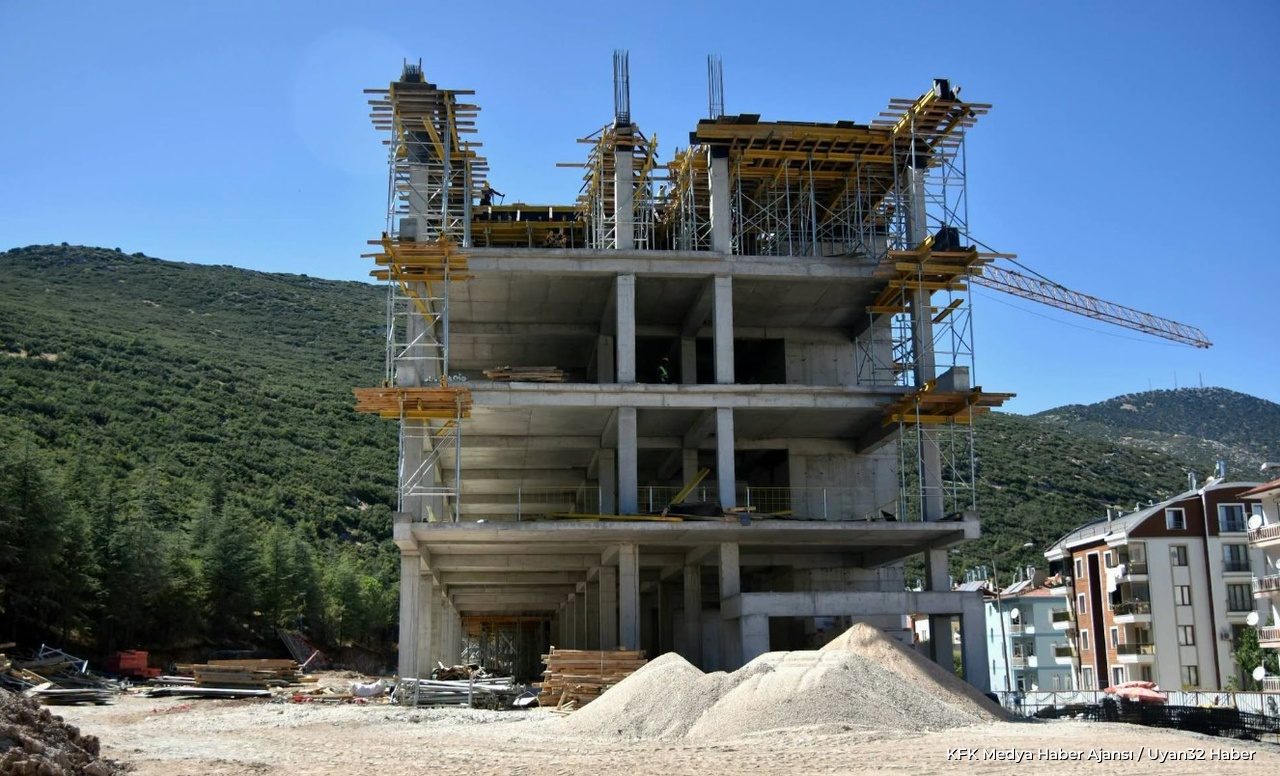 Eğirdir Fen Lisesi İnşaatı Hız Kesmiyor: Protokolden Ziyaret - Detay 4