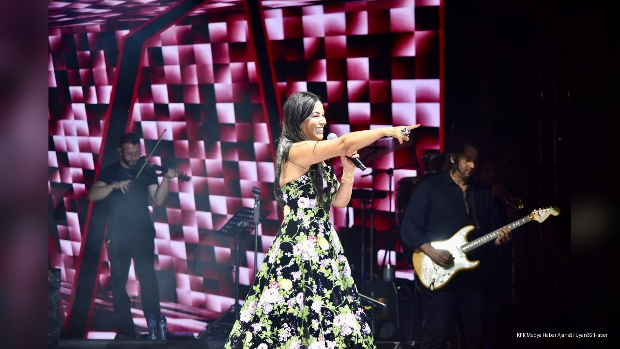 Eğirdir Festivali Zara Konseriyle Sona Erdi: Coşku Dolu Final