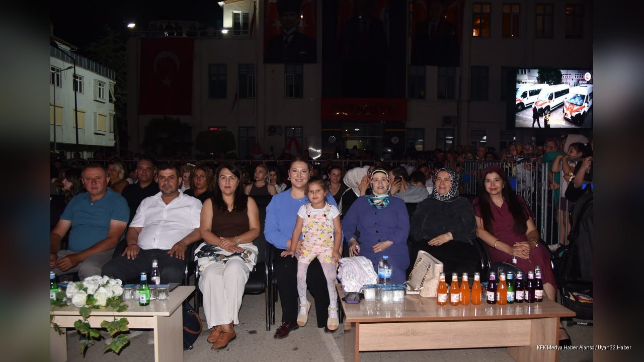 Eğirdir Festivali Zara Konseriyle Sona Erdi: Coşku Dolu Final