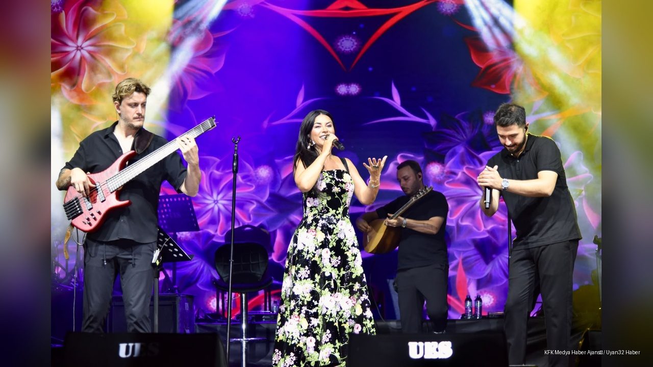 Eğirdir Festivali Zara Konseriyle Sona Erdi: Coşku Dolu Final