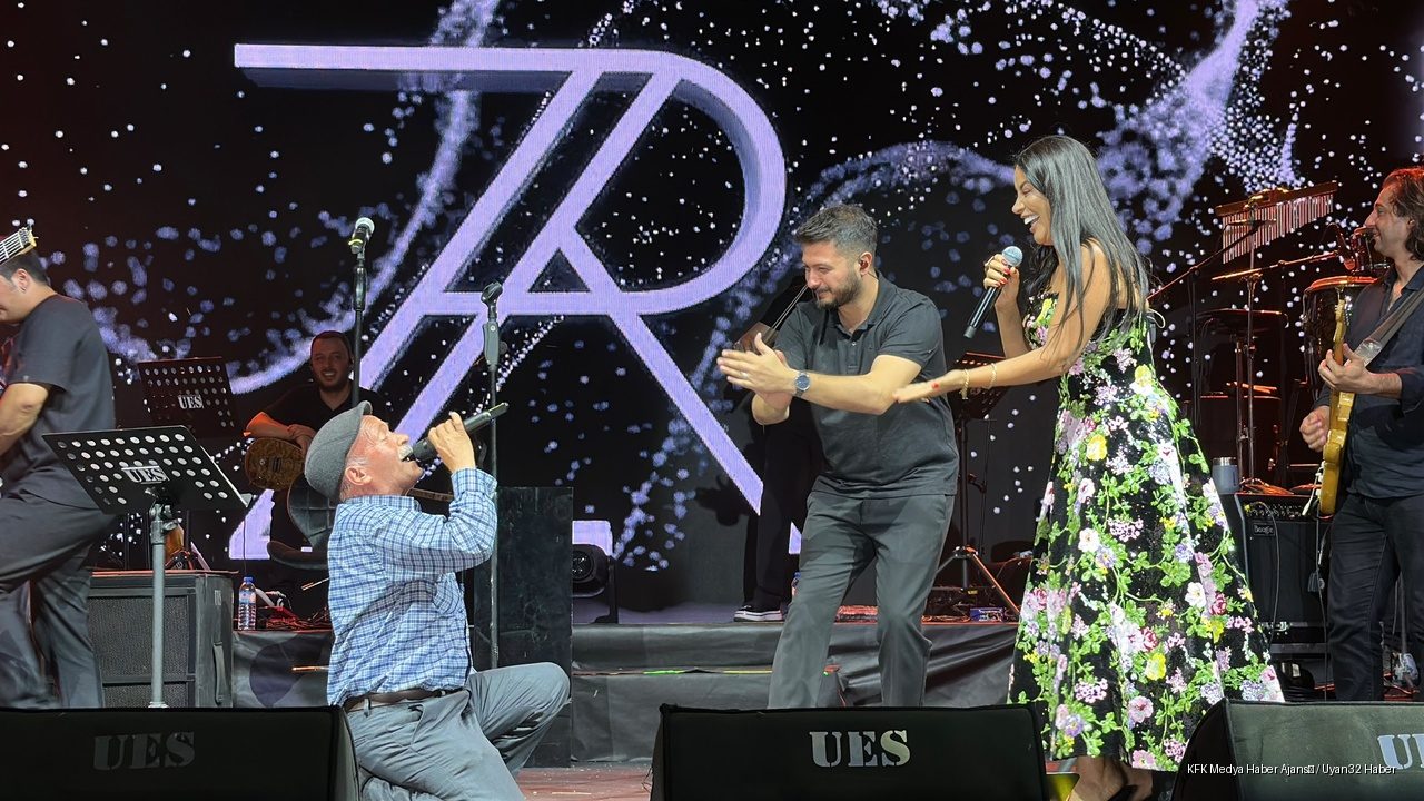 Eğirdir Festivalinde Zara ve Dımbıllan Dayı