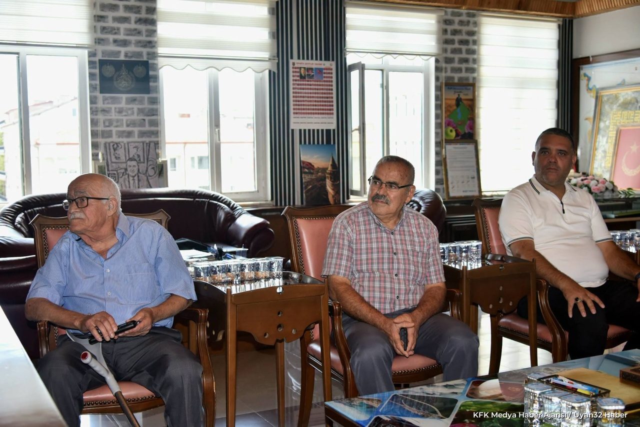 Eğirdir Gaziler Derneği'nden Belediye Başkanı Mustafa Özer'e Ziyaret