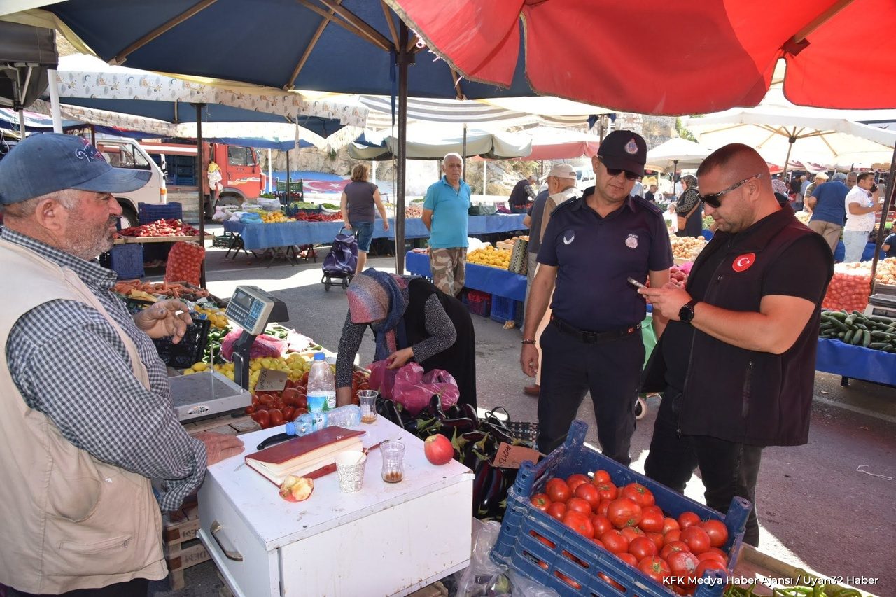 Eğirdir Perşembe Pazarı