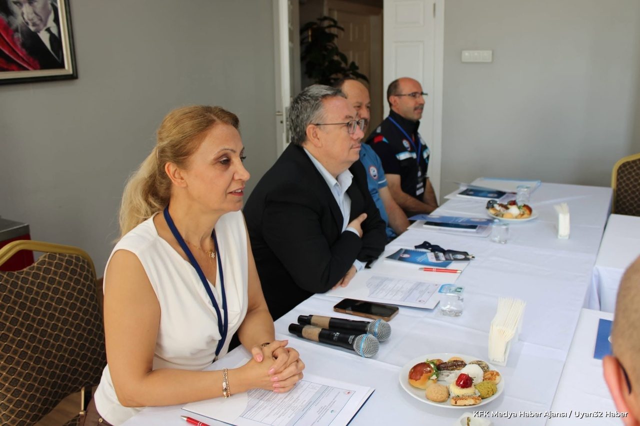 Eğirdir SAREM, Sucul Makroomurgasızları Zirvesine Katıldı