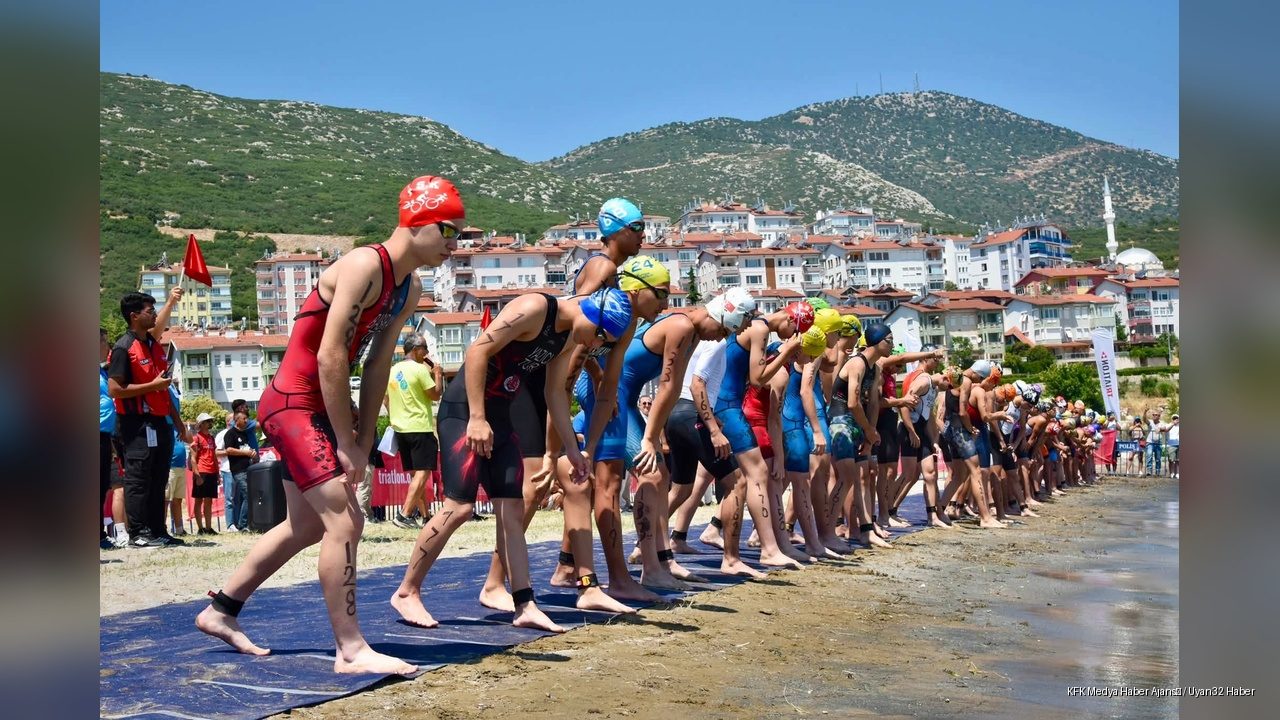 Eğirdir Triatlon Yarışları Başladı: 500 Sporcu Mücadele Ediyor