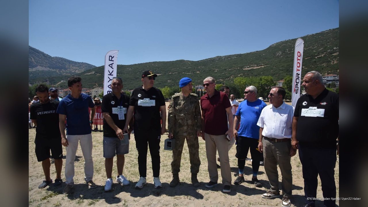 Eğirdir Triatlon Yarışları Başladı: 500 Sporcu Mücadele Ediyor