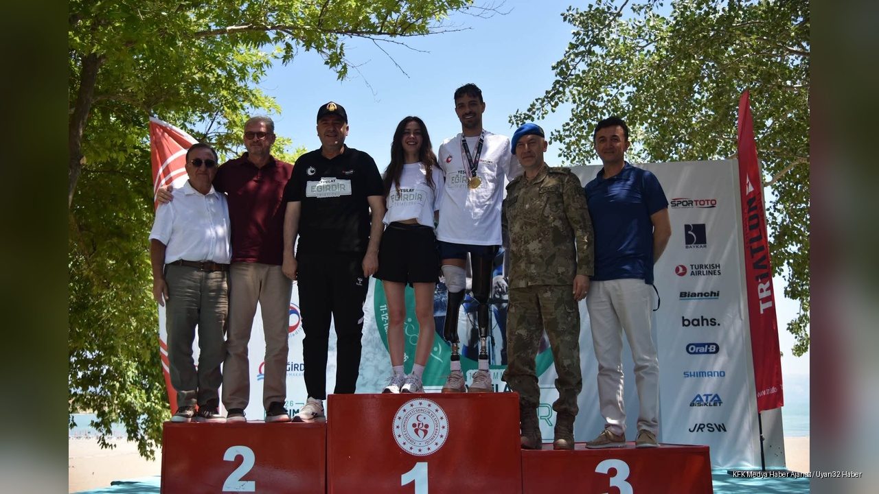 Eğirdir Triatlon Yarışları Başladı: 500 Sporcu Mücadele Ediyor