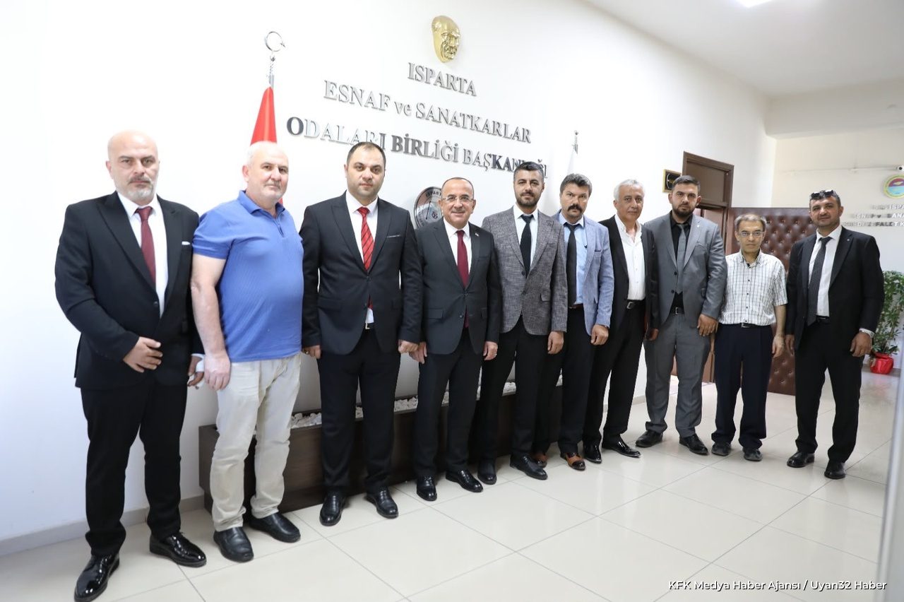 Elektrikçiler Odası'nda Seçim Yarışı: Ramazan Ayhan Sahaya İndi - Detay 2