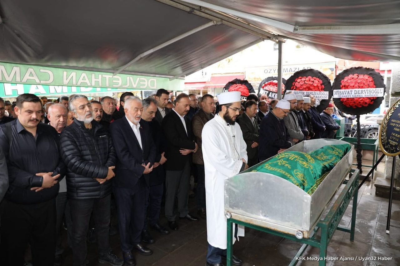 Erkan Mumcu'nun Acı Günü: Süleyman Mumcu Isparta'da Defnedildi