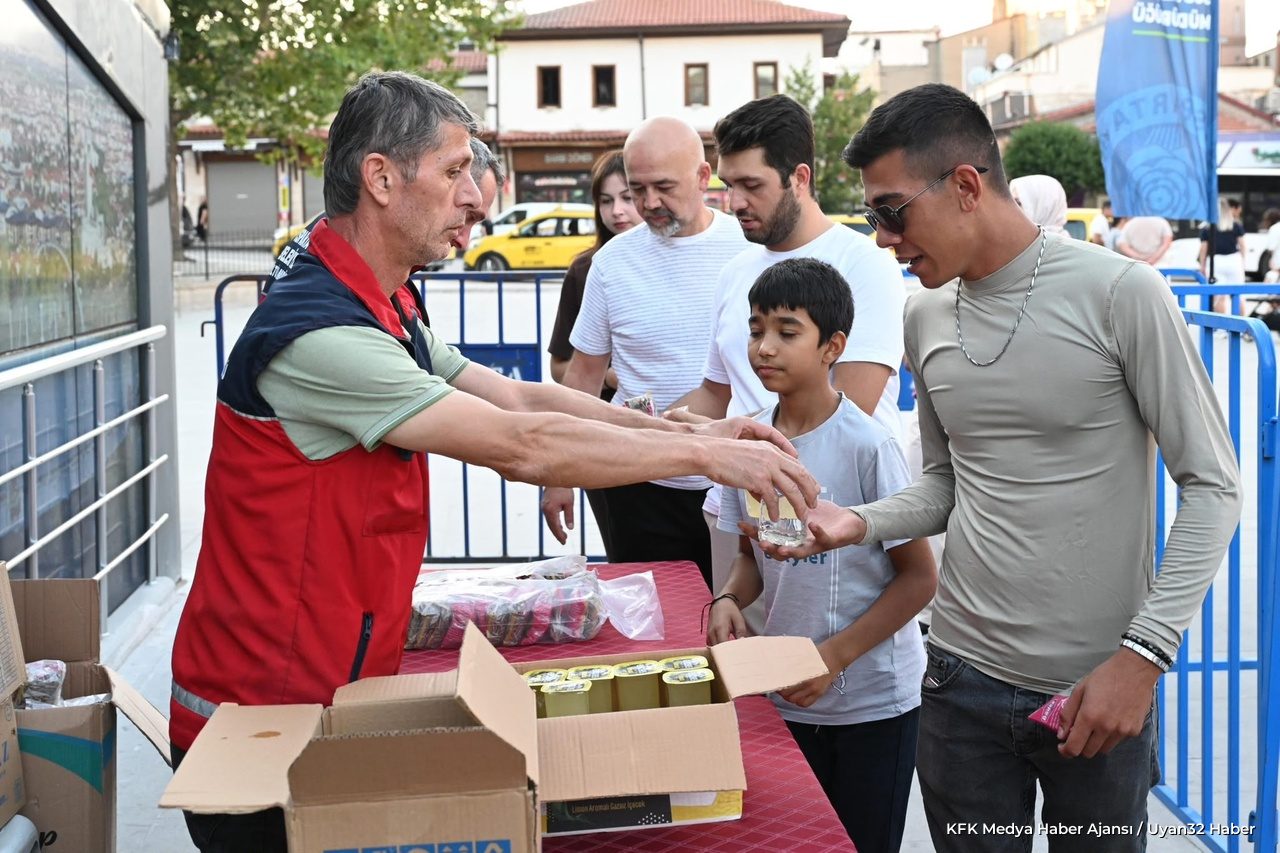 Filenin Sultanları Avrupa Şampiyonu Oldu: Isparta Meydanında Büyük Coşku