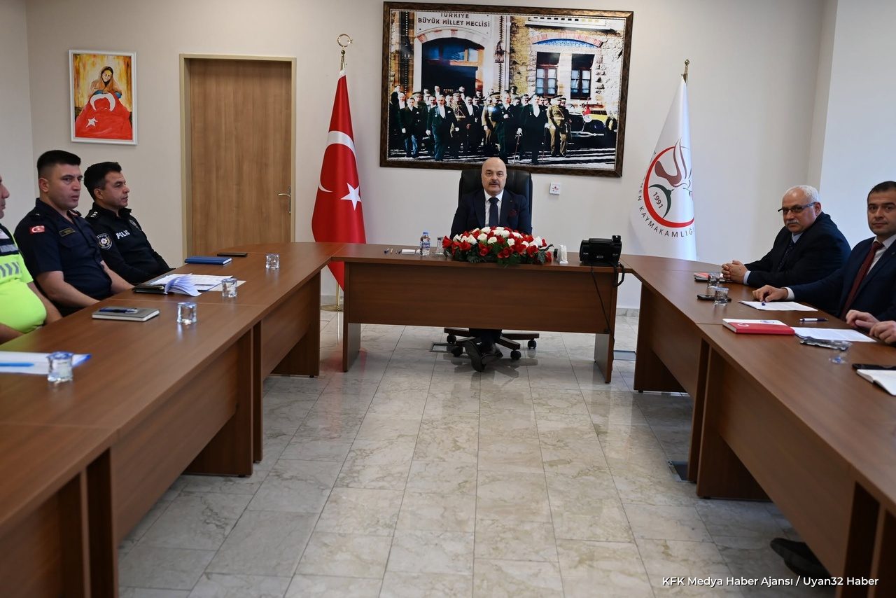 Gönen'de Okul Güvenliği Toplantısı Gerçekleştirildi - Detay 4