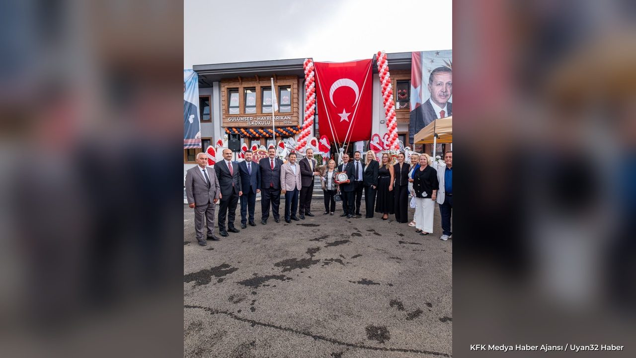 Yeni Okul Töreni
