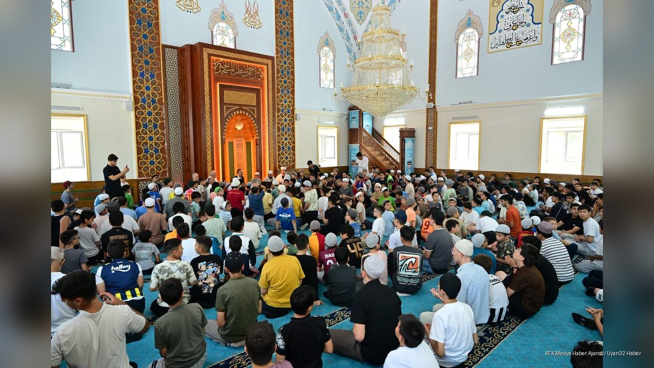 Hafızlık Yolundaki Öğrencilere Vali Erin