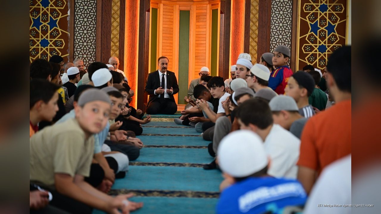 Hafızlık Yolundaki Öğrencilere Vali Erin