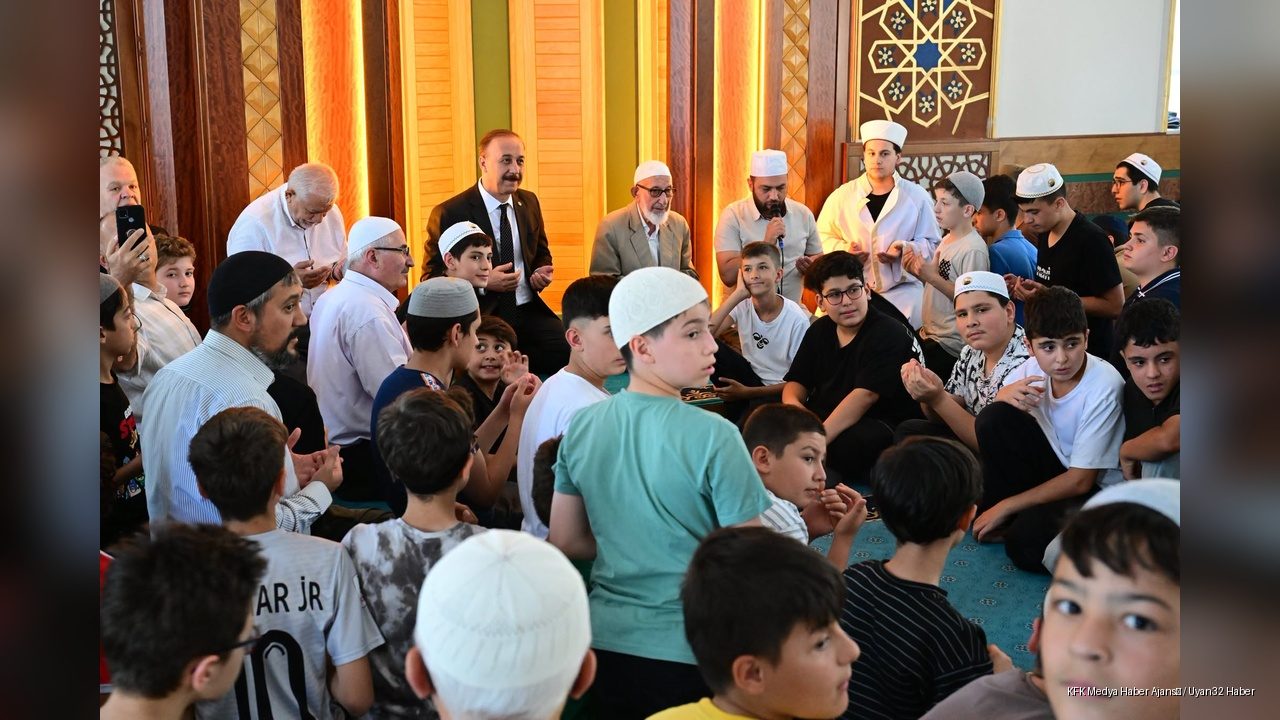 Hafızlık Yolundaki Öğrencilere Vali Erin