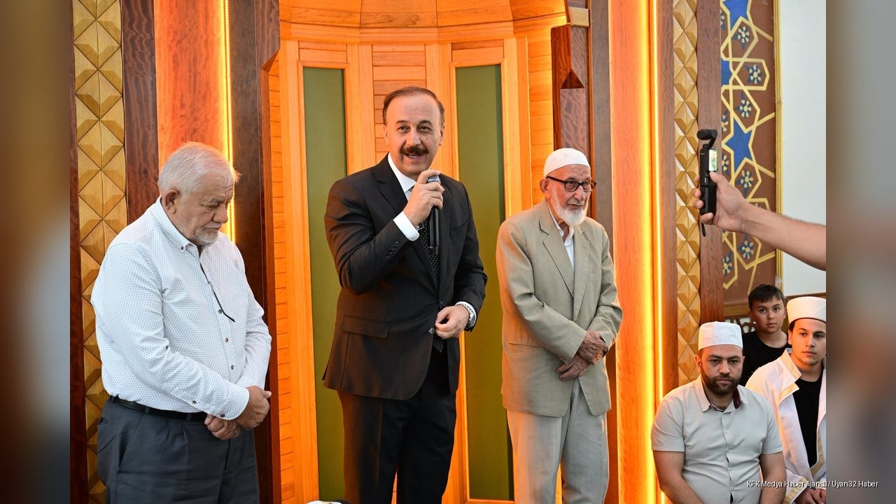 Hafızlık Yolundaki Öğrencilere Vali Erin