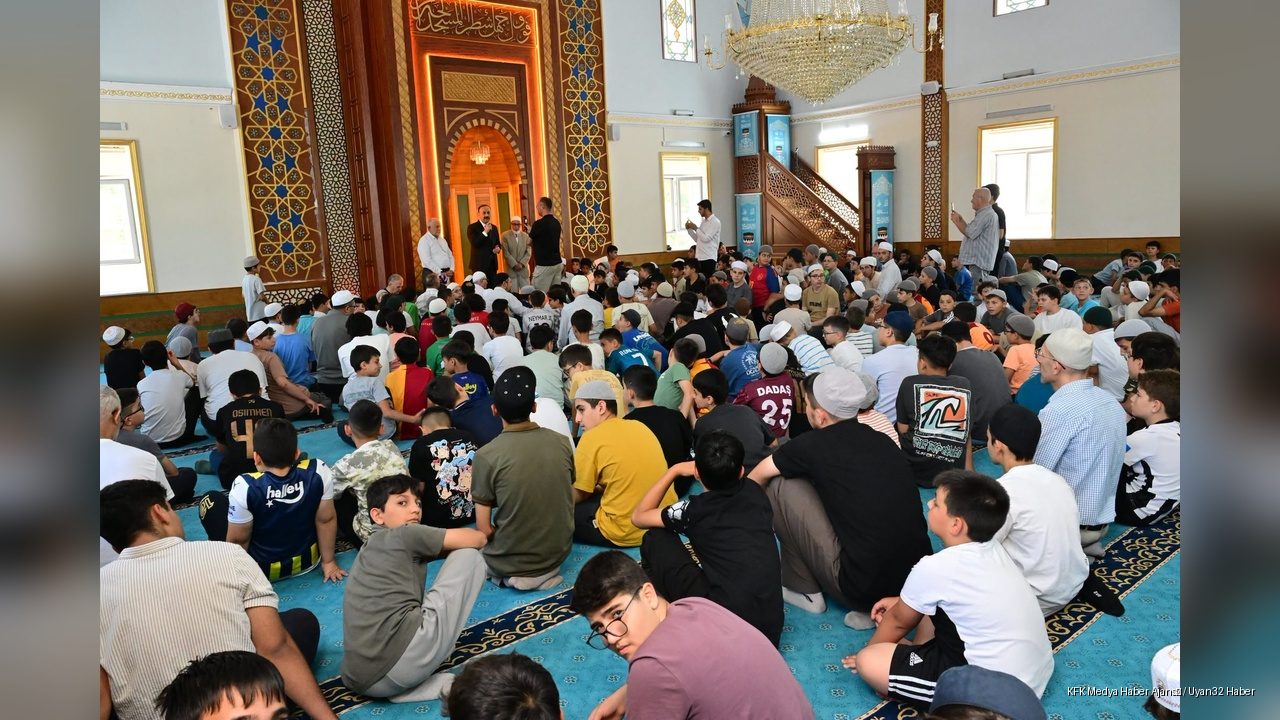 Hafızlık Yolundaki Öğrencilere Vali Erin