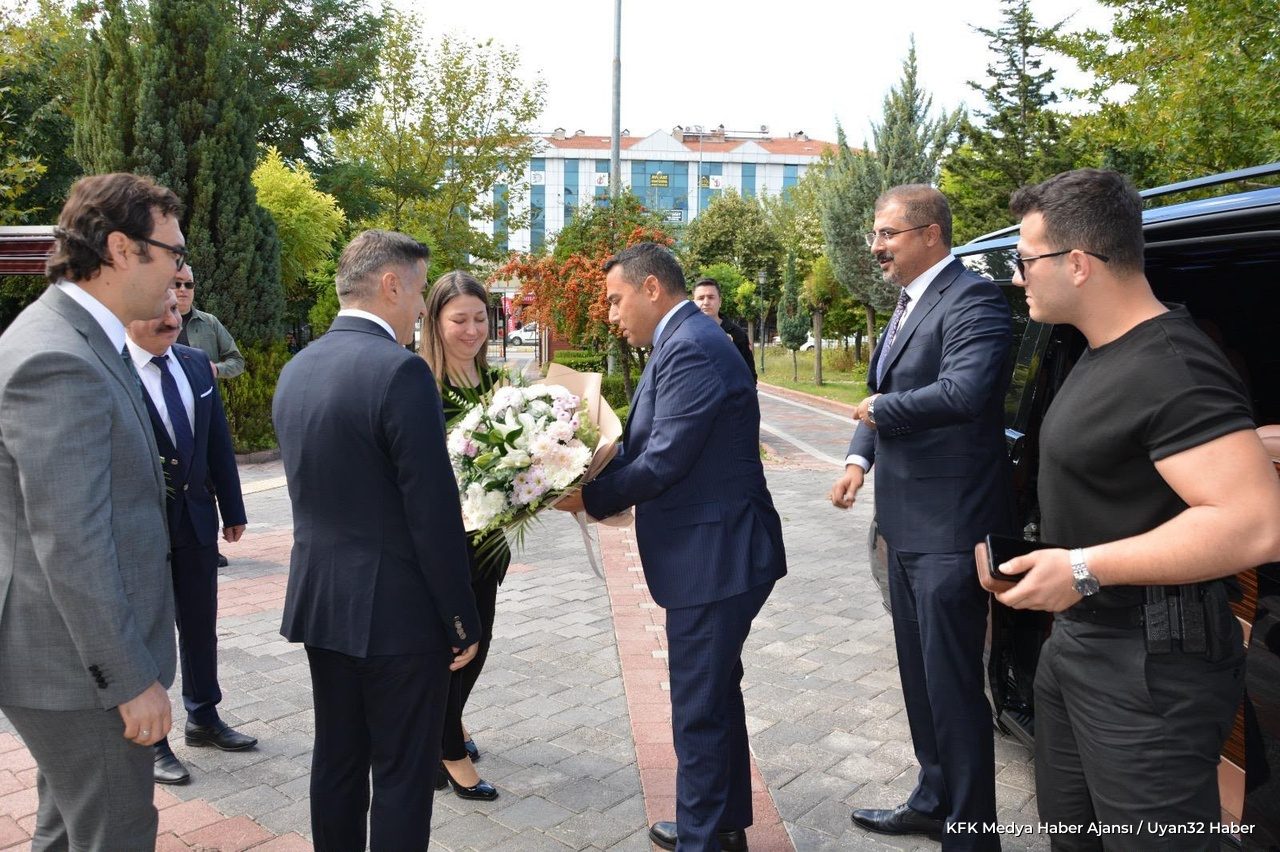 HSK Heyetinden Isparta Adalet Sarayı'na Ziyaret - Detay 4