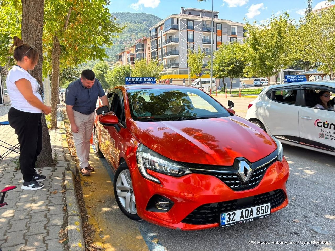 İl Millî Eğitim Müdürü Recai Ocak MTSK Sınavını İnceledi