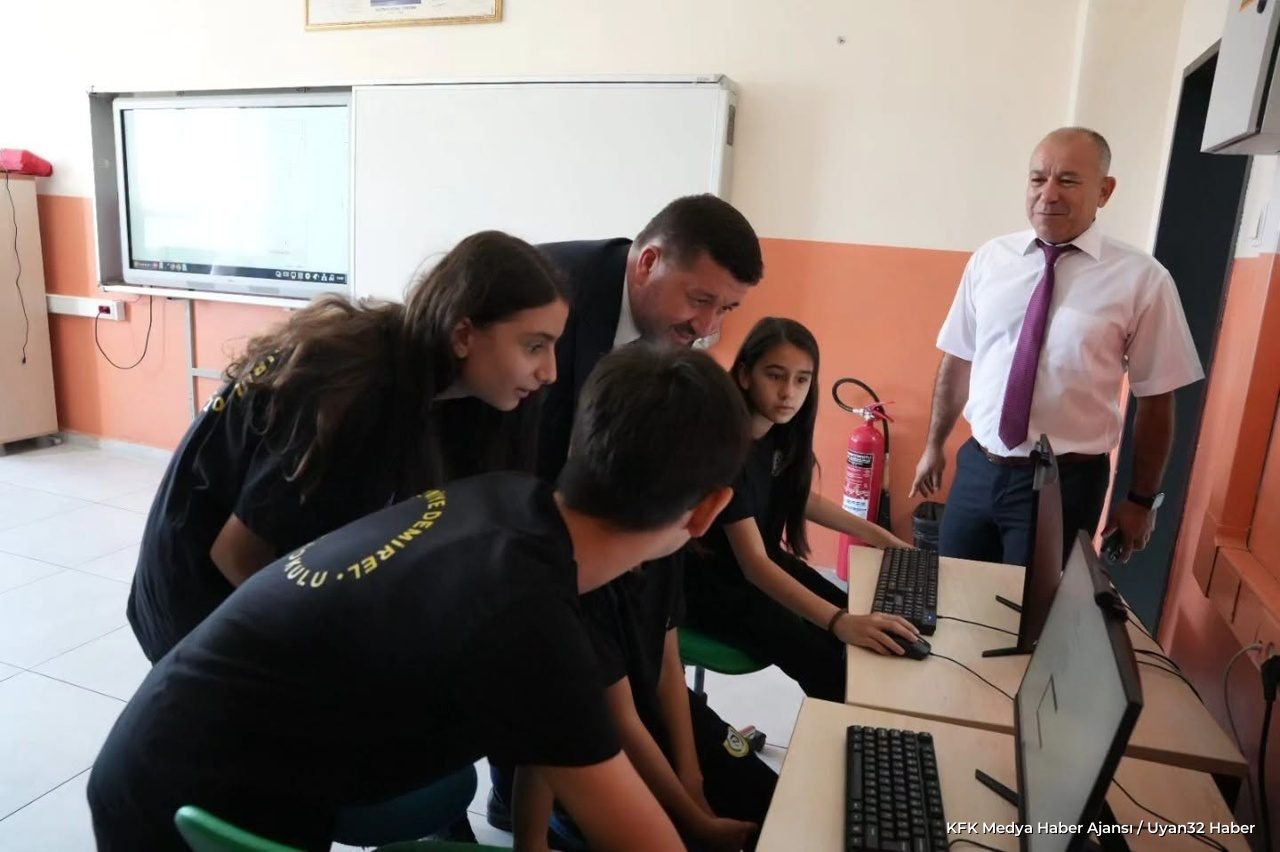 İl Milli Eğitim Müdürü Recai Ocak Okulları Ziyaret Etti - Detay 8